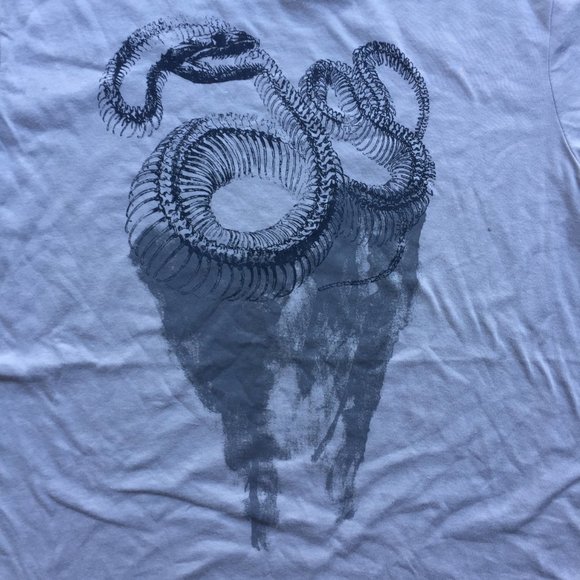 Kenneth Cole Snake Graphic Tee NWT - Picture 2 of 4